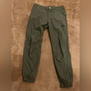 Mammut hiking/climbing pants, size 32, lightweight synthetic, jogger